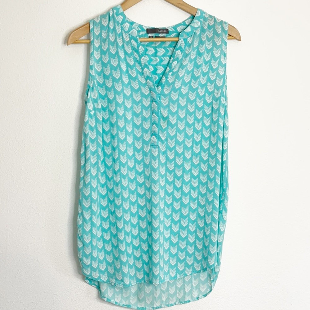 Sandra Ingrish teal arrow print sleeveless top XS